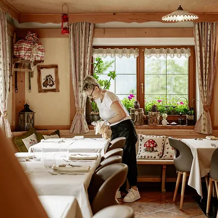 & Ristorante Dovich Hotel Malga Ciapela